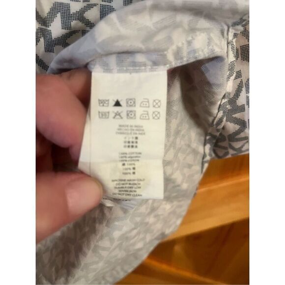 Michael Kors Short Sleeve Men’s Shirt Classic Fit Signature Spellout MK size sma - Picture 3 of 4